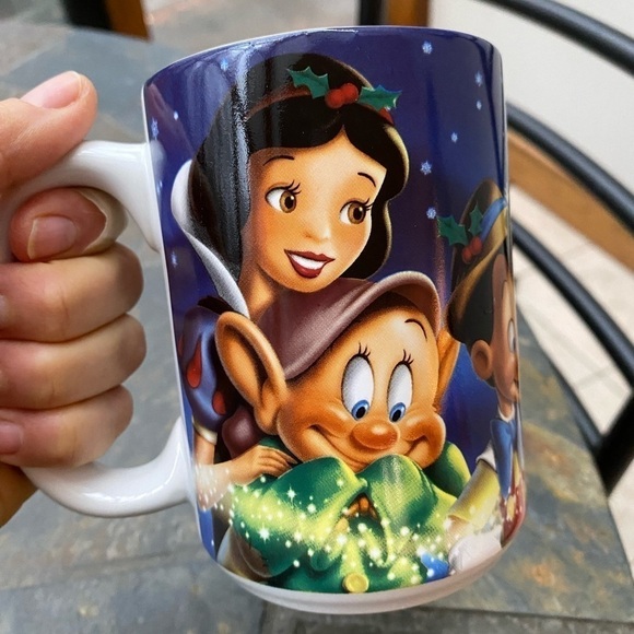 Disney Store 2004 VTG Christmas Coffee Mug Mickey Winnie The Pooh - Picture 1 of 5